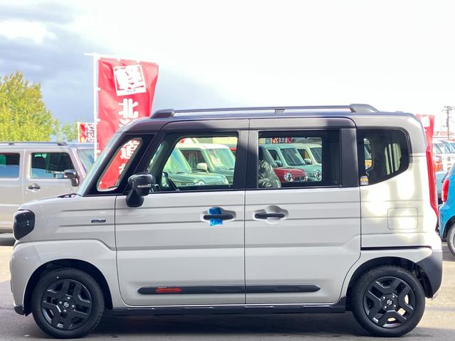 Suzuki SPACIA GEAR 2024