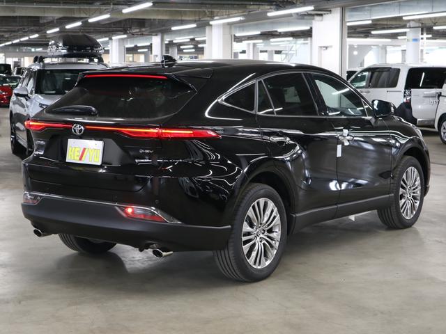 Toyota HARRIER HYBRID 2025