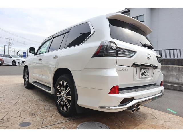 Lexus LX 2021