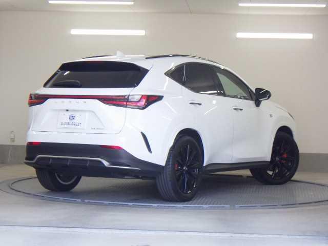 Lexus NX 2024