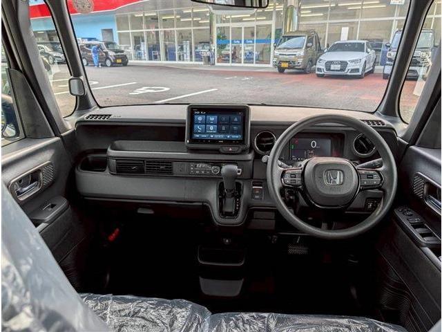 Honda N-BOX CUSTOM 2025