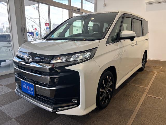 Toyota NOAH 2022