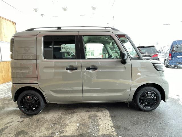 Suzuki SPACIA BASE 2025