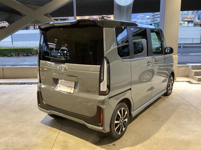 Honda N-BOX CUSTOM 2025
