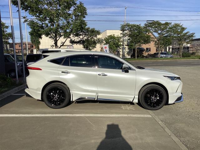 Toyota HARRIER HYBRID 2025