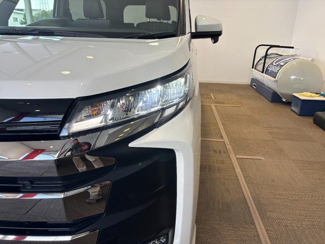 Toyota NOAH 2022