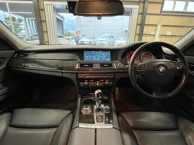 BMW 7 Series 2011