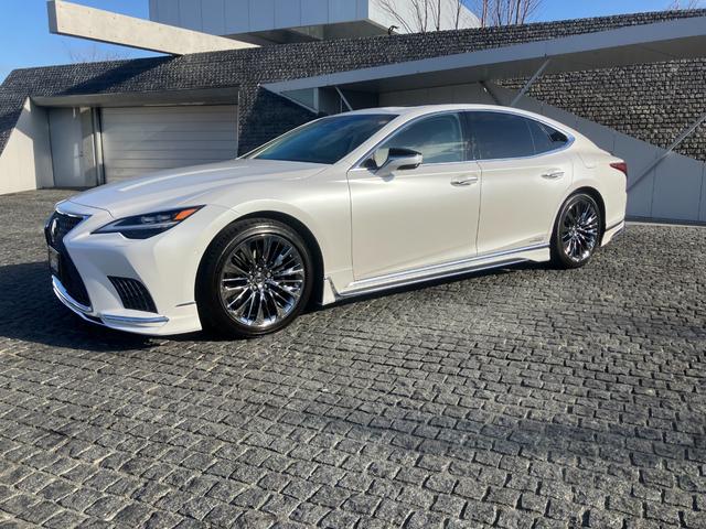 Lexus LS 2022