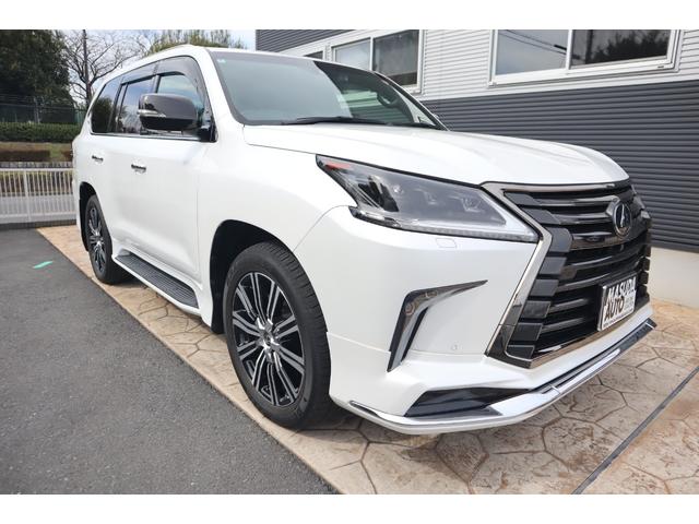 Lexus LX 2021