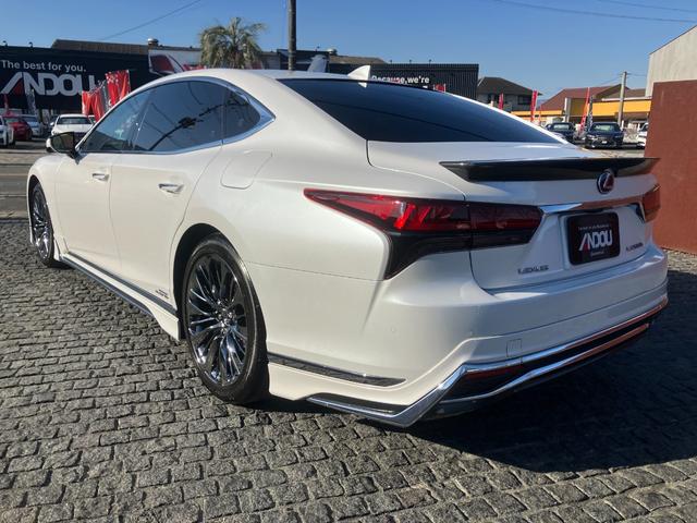 Lexus LS 2022