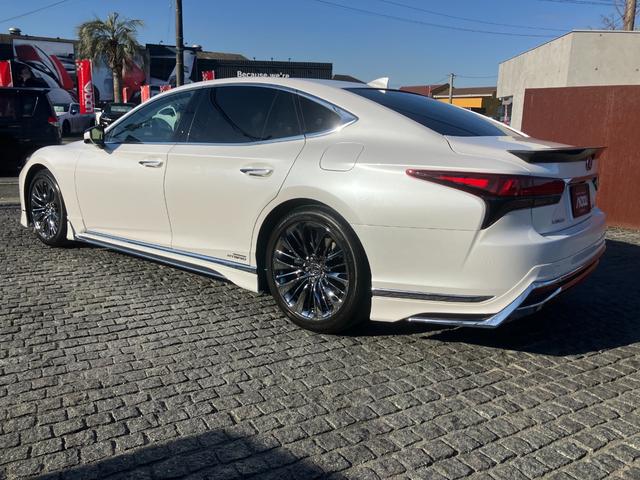 Lexus LS 2022