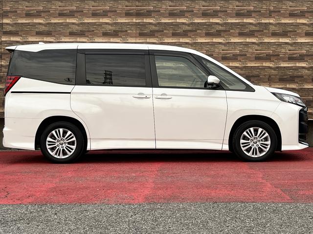 Toyota NOAH 2023