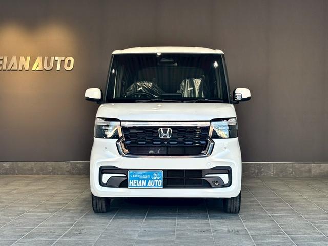 Honda N-BOX CUSTOM 2025