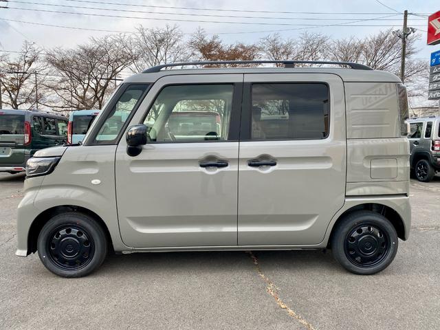 Suzuki SPACIA BASE 2025