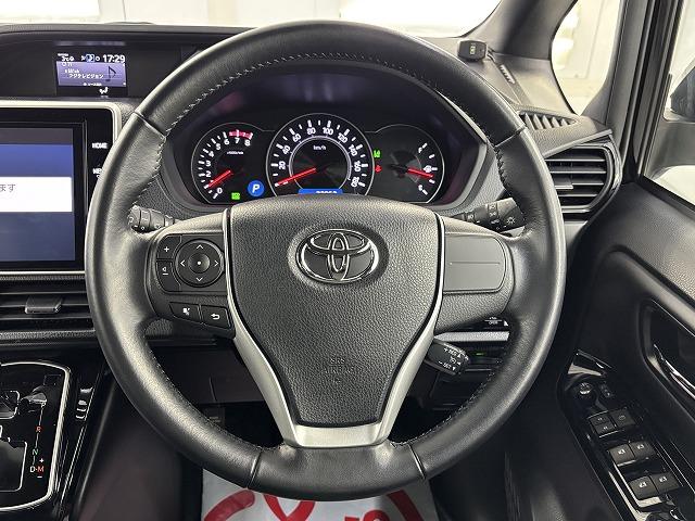 Toyota NOAH 2018