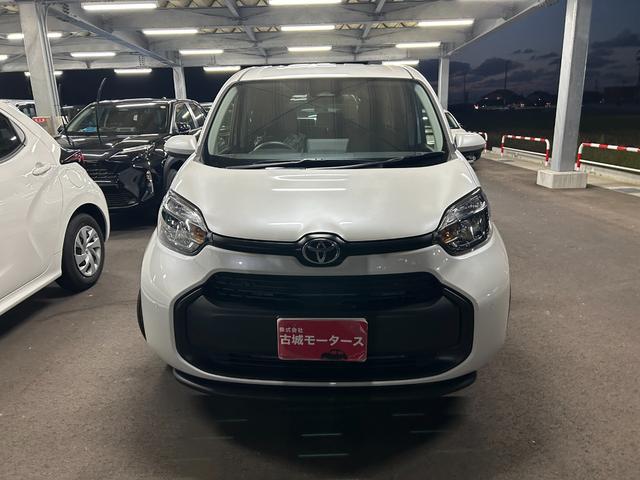 Toyota SIENTA 2025
