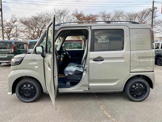 Suzuki SPACIA BASE 2025