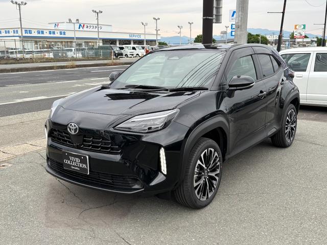 Toyota YARIS CROSS 2025