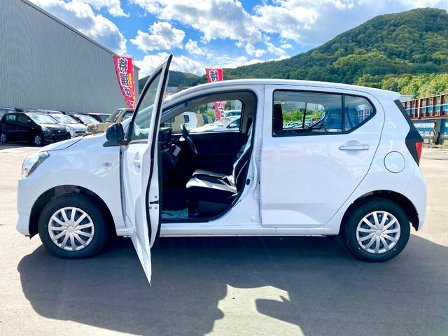 Daihatsu MIRA E:S 2023