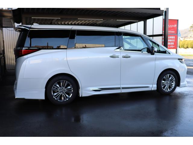 Toyota ALPHARD 2025