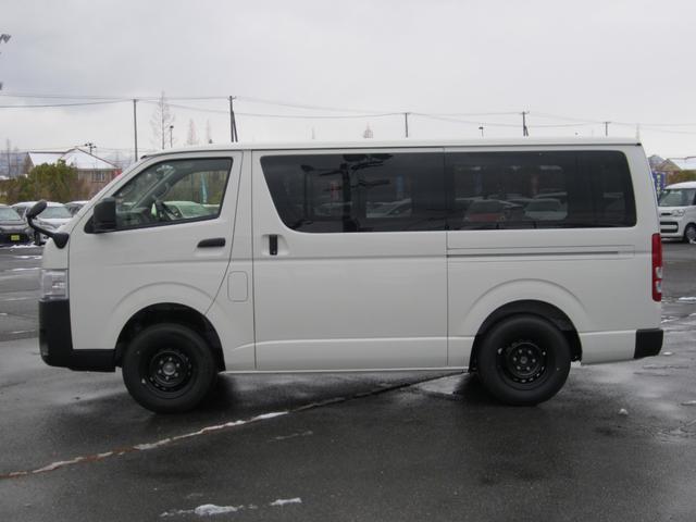 Toyota HIACE VAN 2025