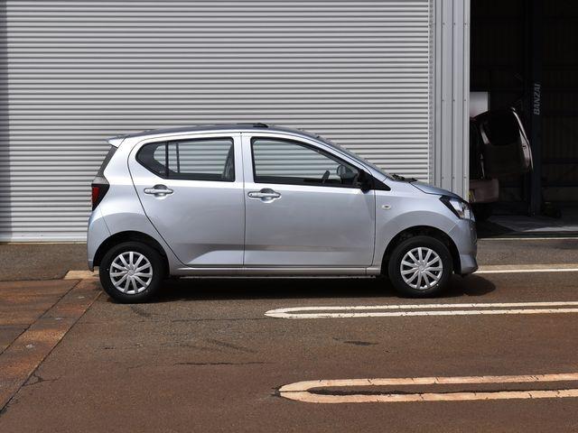Daihatsu MIRA E:S 2024