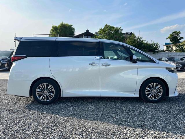 Toyota ALPHARD 2024