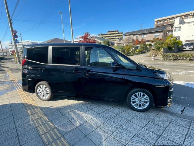 Toyota NOAH 2024