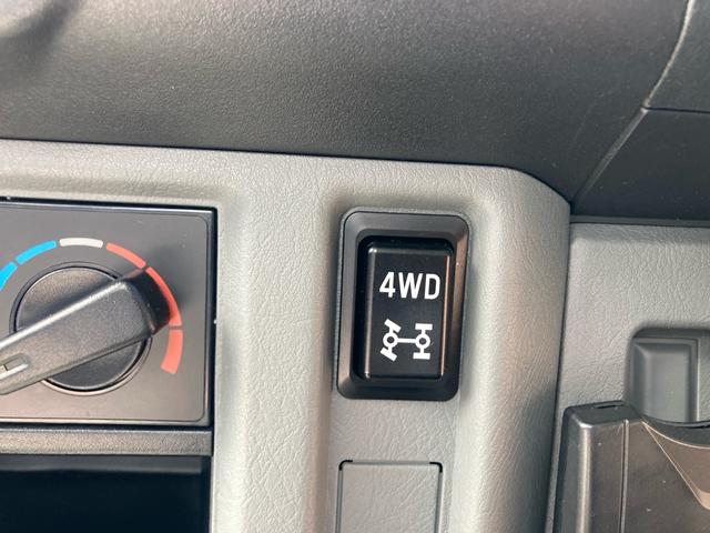 Mitsubishi MINICAB TRUCK 2011