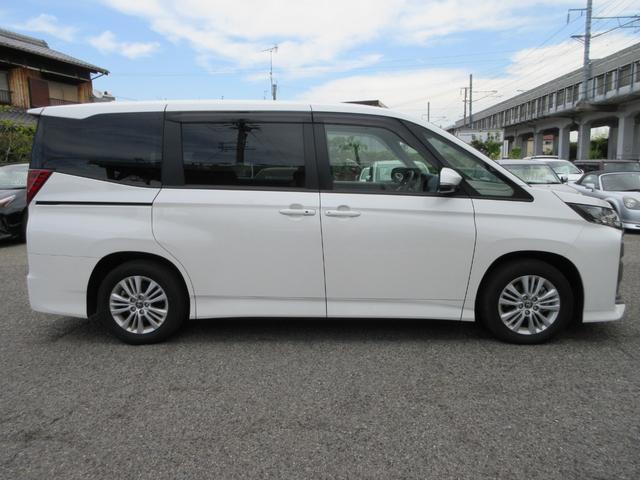 Toyota NOAH 2023