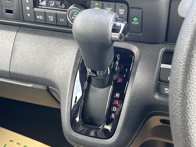 Honda N-BOX CUSTOM 2024