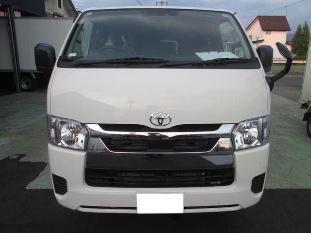 Toyota HIACE VAN 2025
