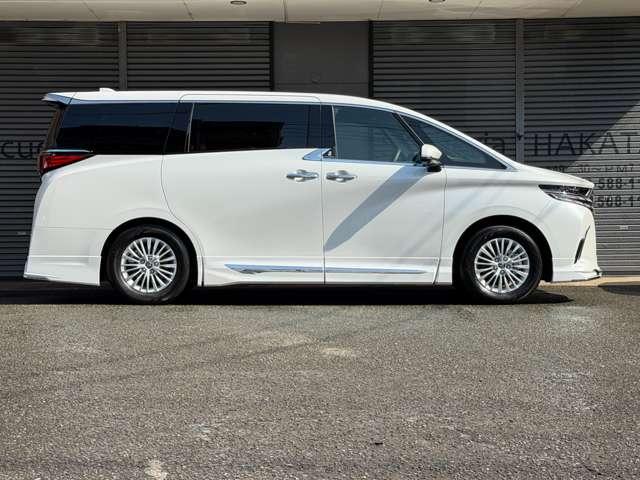 Toyota ALPHARD HYBRID 2026