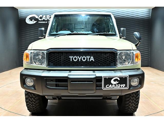 Toyota LAND CRUISER 2015