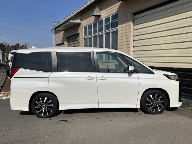 Toyota NOAH 2024