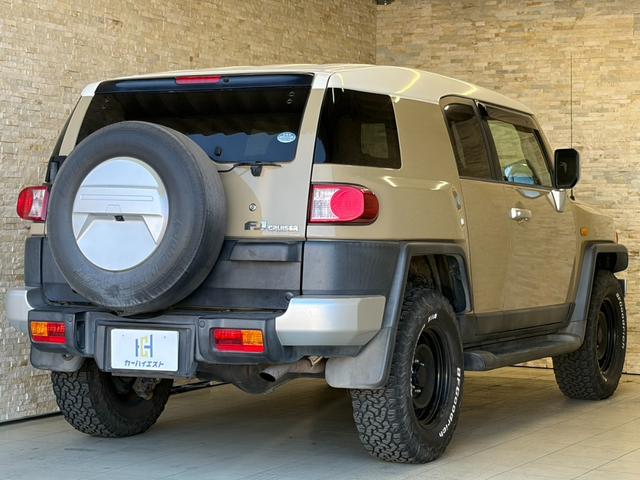 Toyota FJ CRUISER 2012