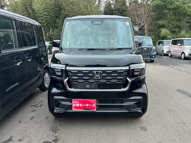 Honda N-BOX CUSTOM 2025