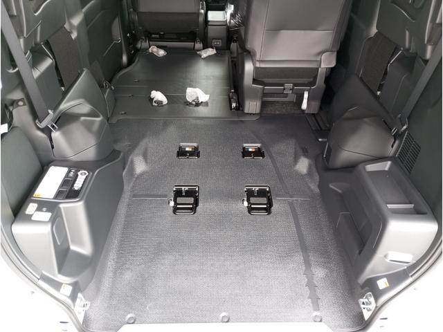 Toyota VOXY 2025
