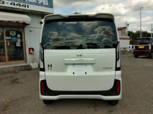 Honda N-BOX CUSTOM 2025