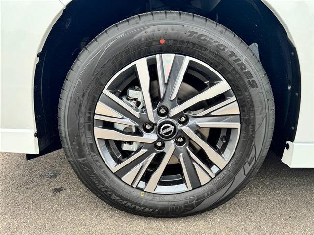 Nissan SERENA 2025