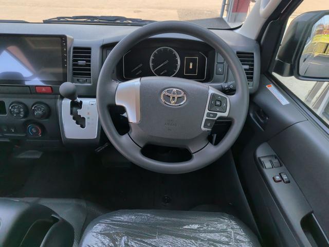 Toyota HIACE VAN 2026