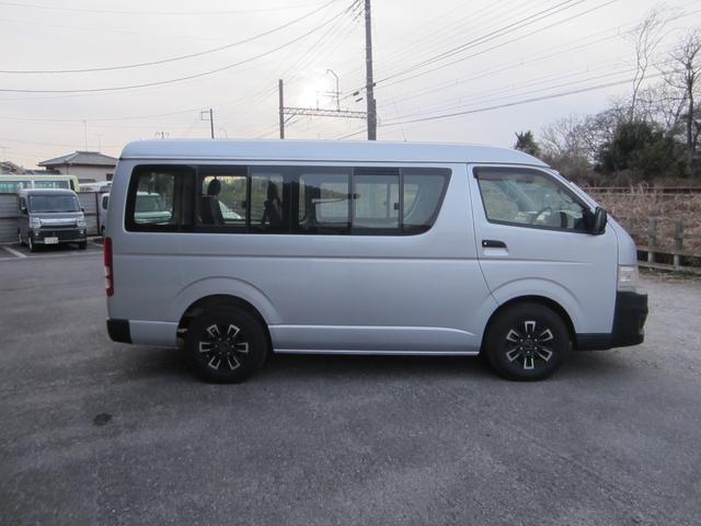 Toyota HIACE WAGON 2011