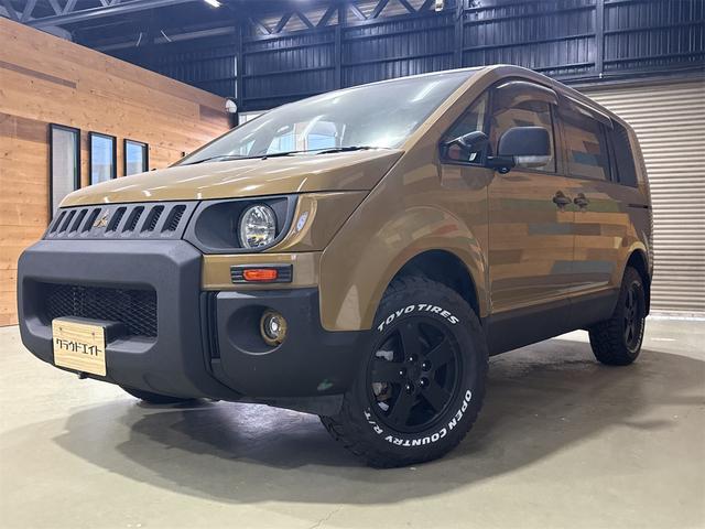 Mitsubishi DELICA D:5 2011