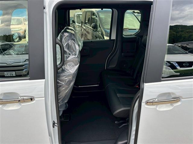 Honda N-BOX CUSTOM 2025