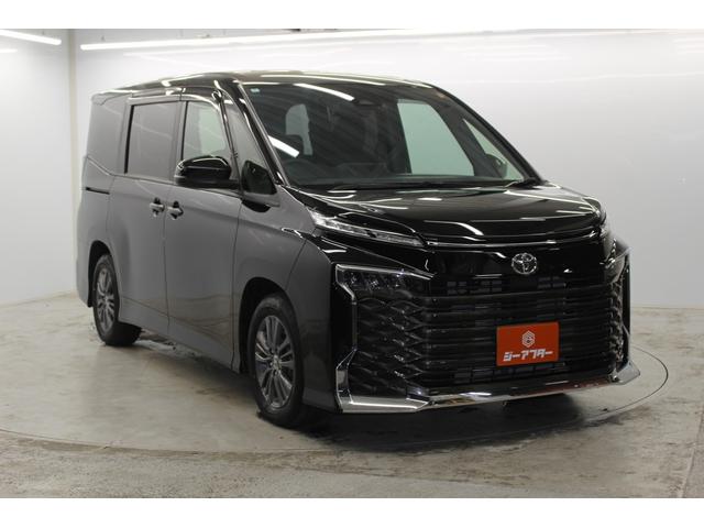 Toyota VOXY 2024