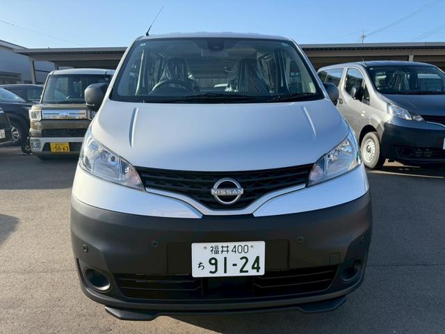 Nissan NV200 VANETTE VAN 2025