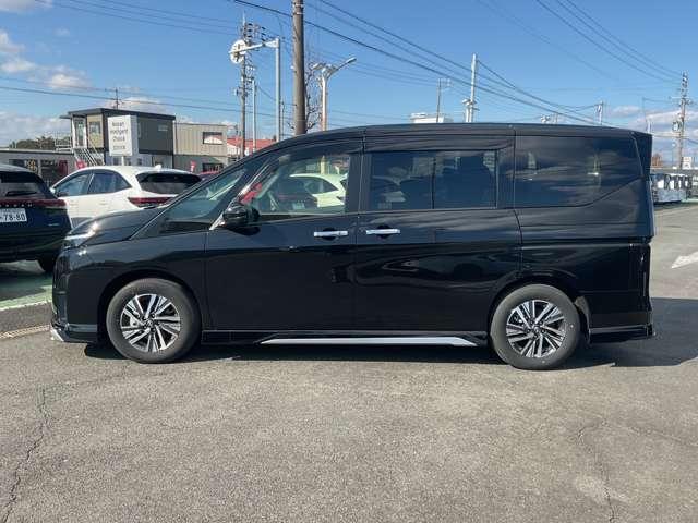Nissan SERENA 2024