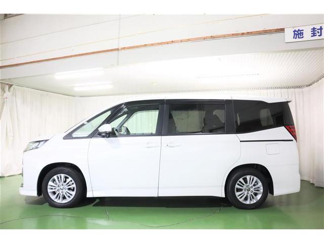 Toyota NOAH 2022