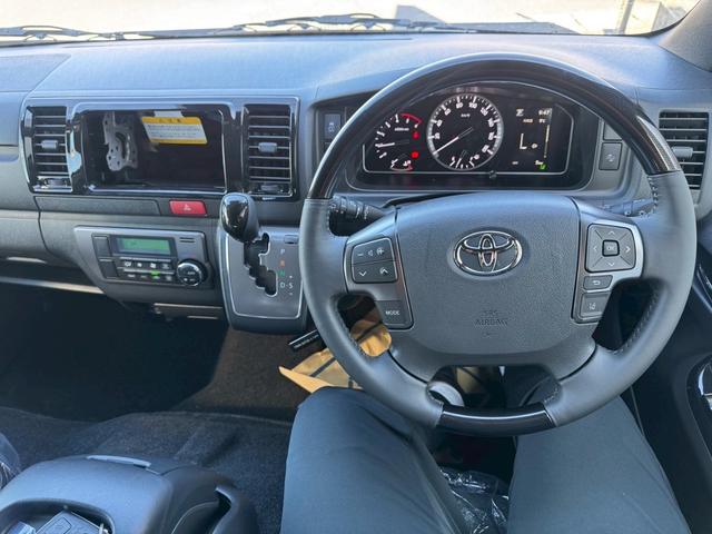 Toyota HIACE VAN 2026