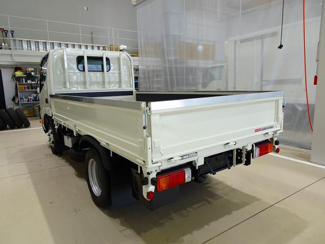 Hino DUTRO 2025
